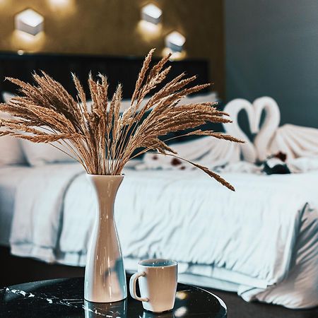 Aspira D'Andora Sukhumvit 16 - Asoke Hotel Банкок Екстериор снимка