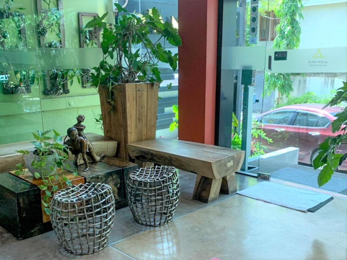 Aspira D'Andora Sukhumvit 16 - Asoke Hotel Банкок Екстериор снимка