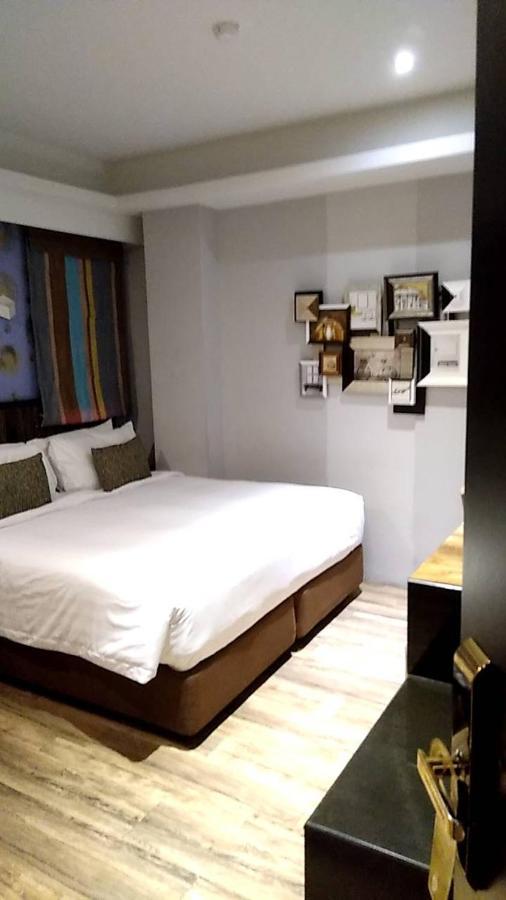 Aspira D'Andora Sukhumvit 16 - Asoke Hotel Банкок Екстериор снимка