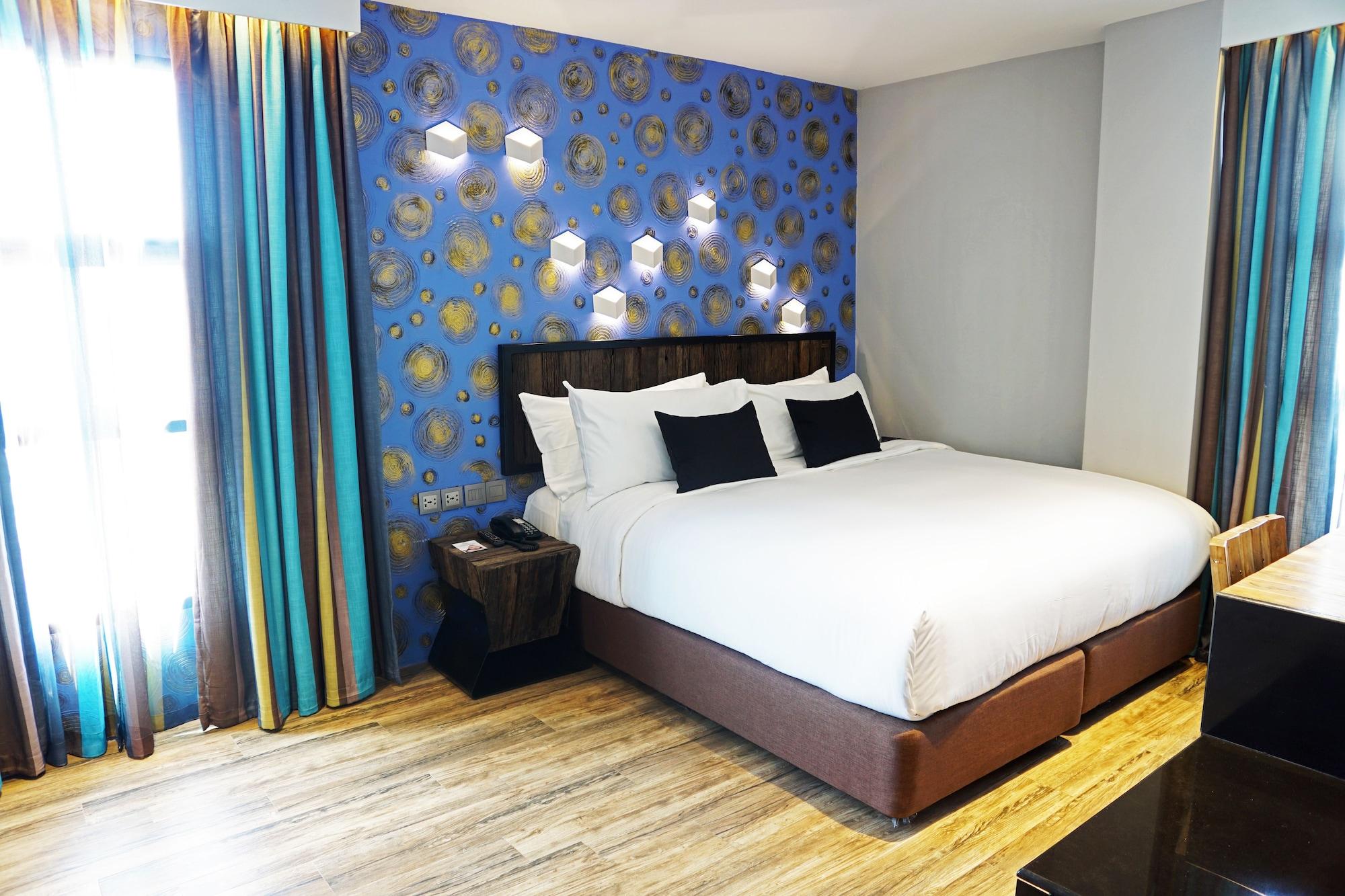Aspira D'Andora Sukhumvit 16 - Asoke Hotel Банкок Екстериор снимка