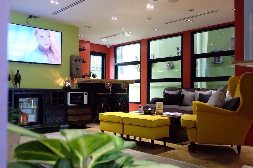 Aspira D'Andora Sukhumvit 16 - Asoke Hotel Банкок Екстериор снимка